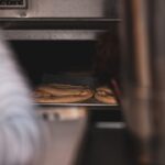 how to clean oven